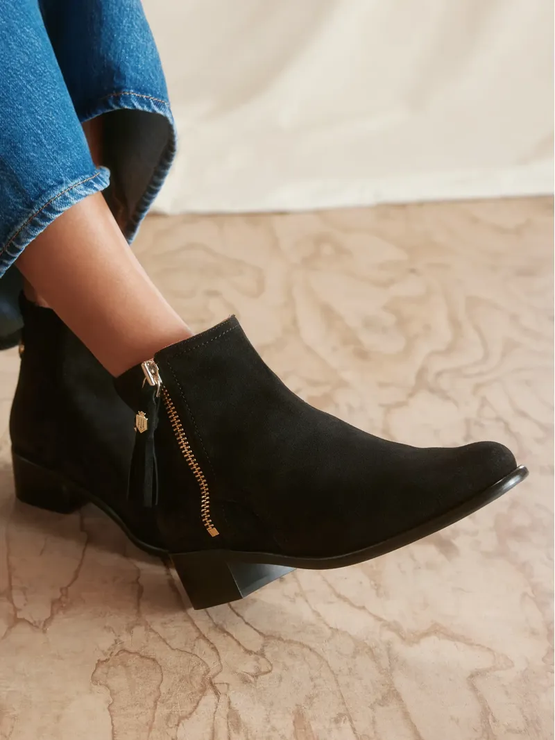 Fairfax and Favor Flat Oakham Ankle Boot in Black Suede-4