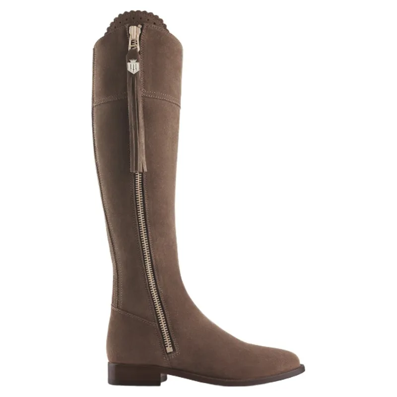 Fairfax and Favor Regina Flat Boot Regular Fit in Fog Suede